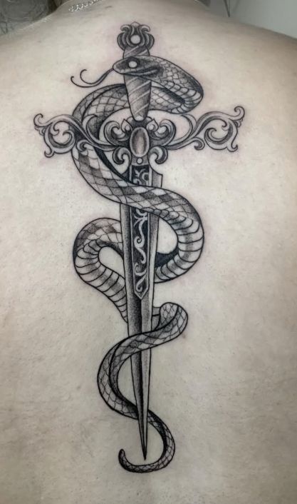 Tatuagem realizada por Madhava