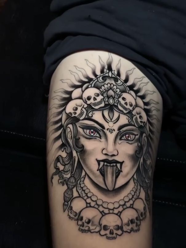 Tatuagem realizada por Madhava
