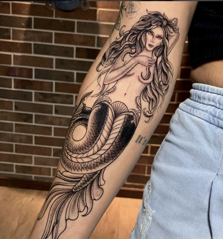 Tatuagem realizada por Madhava
