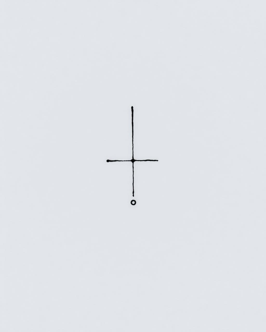 Tatuagem Traço Mínimo — Minimalismo